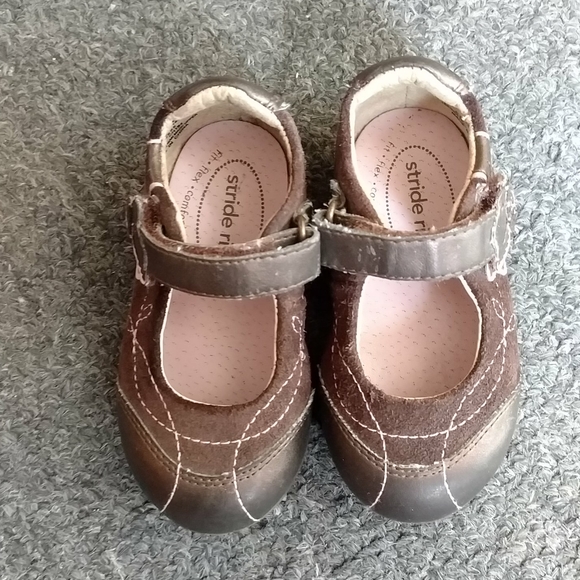 Baby girl shoes - Picture 3 of 5